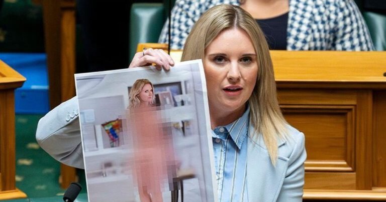 Laura McClure Bharat Viral News